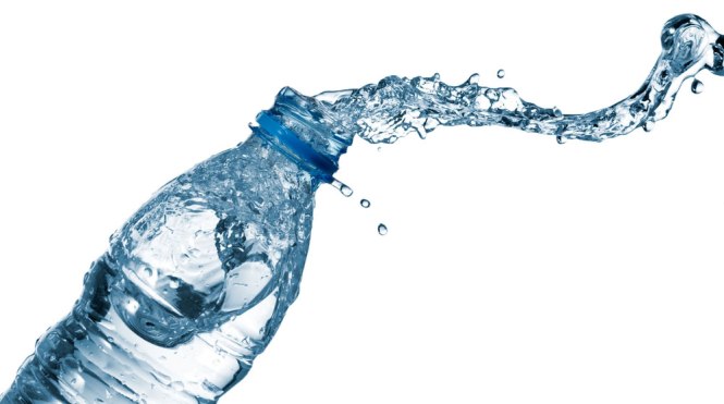 Advisor Abbate - plastica, acqua in bottiglia